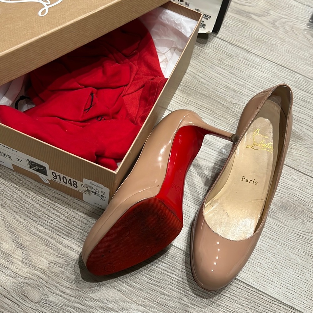 Nude patent Louboutin pump size 37